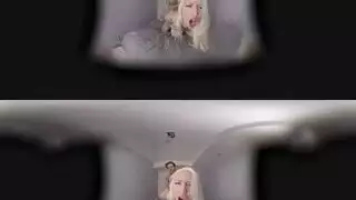 ضرب بالواقع الافتراضي: فتاة مثيرة تأخذ عدة قضبان في أوgy افتراضي