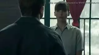 مدرسة النيك: المعلم يوضح تقنيات إباحية حقيقية للطلاب