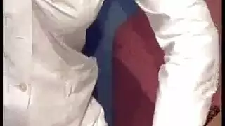 عابرة جنسياً شقراء وطبيب يمنحان الممرضة ثالوثاً شرجياً خشناً