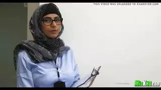 تئن هاتيني في دردشة إباحية ساخنة مجانية