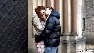 مشهد سحاقي صريح: لعق وتحفيز فرج مبلل