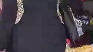 محجبات في مشهد استمناء صريح مع صديقة بالشارع