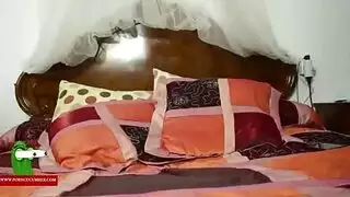  بورن هاوي ساخن: فتاة ذات مؤخرة كبيرة تستمني كسها الحلوق