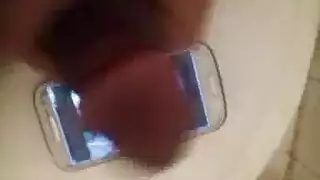 فرج مراهقة يلتقي برغبات راهبة سرية في مضاجعة خشنة بالفصل