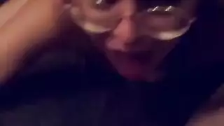 رايلي ريد تركع من أجل جلسة بورن بتدخل مزدوج صارخ