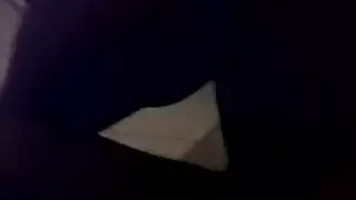 متعة منفردة: فتاة أوروبية تلعب بفرجها