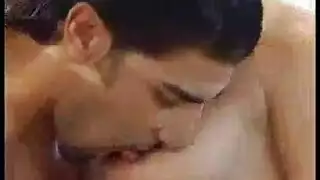 فتاة موريتانية ساخنة تمارس الجنس الشرجي في ملابس داخلية زرقاء