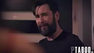 جنس تخييم جامح: جيانا تمارس الجنس الشرجي القوي وتنتهي بالقذف الداخلي