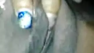 جماع حلق متطرف مع عمود أسود ضخم