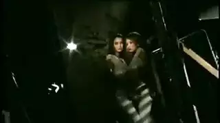 بعد القبض عليها تخون، ديزي تدفع الثمن بمجموعة ثلاثية جنسية صريحة