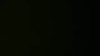 خيال وظيفة المكتب: السكرتيرة تأخذ قضيبين في علاقة ثلاثية صريحة