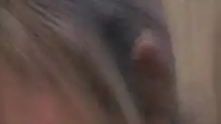 عاهرة أمريكية تمص قضيب مشاهد مص إباحي 2019