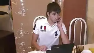 جلسة دياثة: أخت تستقبل قضيبين في وقت واحد