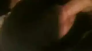 حارسة الرأس تبتلع كل قطرة من سائله