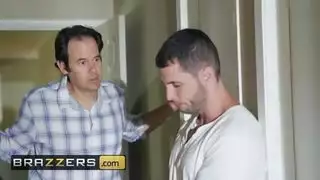 زوجة الأب تفرك زب وتنيك قوي