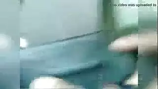 أوامر الطبيب: الممرضة المحجبة تتراجع على ركبتيها من أجل زبه