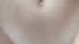 المراهقة المشاغبة تُنكح بعمق من قبل رجلها السري