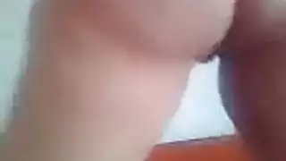 العاهرة الخليجية لا تكتفي من القضيب العربي الكبير