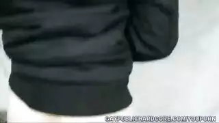 شاب أمريكي مثلي يؤدي جنس فموي محترف لعضو كبير