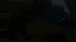 محجبة مثيرة تمص قضيبًا ثم تمتلئ به حتى الخصيتين