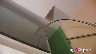 قضيب كبير يمزق فرج محجبة ضيق في جنس عنيف