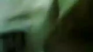 مهبلها يقودها للجنون من شدة الاحتياج