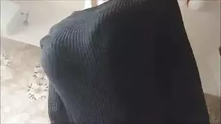 علاقة سحاقية في العائلة: لعق الفرج واستخدام القضيب الاصطناعي