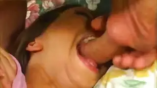 فتاة مقنعة الوجه تنكح بخشونة في الهواء الطلق