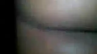 عري تام: جميلات داكنات في بورن