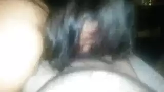 شباب يثقبون مؤخرة تنتفض في جنس قوي