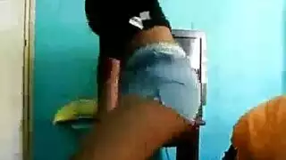 ابتلاع كل بوصة مع سمية الخشاب