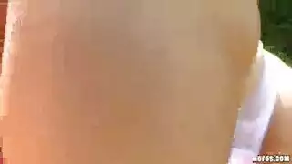 جنس خارجي قاسي: شاب تركي ينكح نجمة بورن شقراء في الحديقة