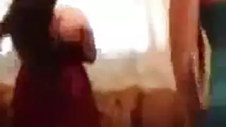 راقصة محجبة مغرية تكشف جسدها الساخن في مشهد جنس صريح