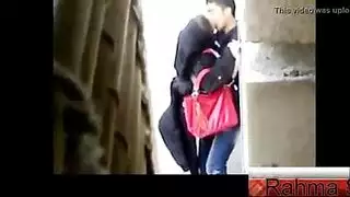 فتاة عاهرة من بنها: عض الشفاه، التقبيل، والوضعية الخلفية الصعبة