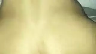 الرجل الأسود مع الديك ضخمة يدفع ديك له في كس زوجته ضيق ، مثل مجنون