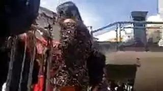 أنجيل سمولز يطيع طلب اللاتينية ذات الشعر المجعد للحصول على ضربات شرجية قاسية