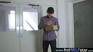 ملكات الحجم الشرجي: مهووسات بقضبان كبيرة قاسية