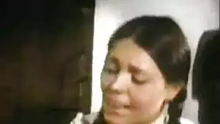 مص إباحي: إنها تحب طعم بوله