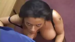 بث أفلام إباحية صريحة فوراً