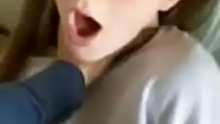 رقص شهواني يؤدي إلى شرج عنيف وقذف على الوجه