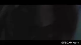 قضيب مراهق يحفر سمراء موشومة في مشهد جنس عنيف