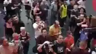 ثنائي الجنس الثدي كرة القدم